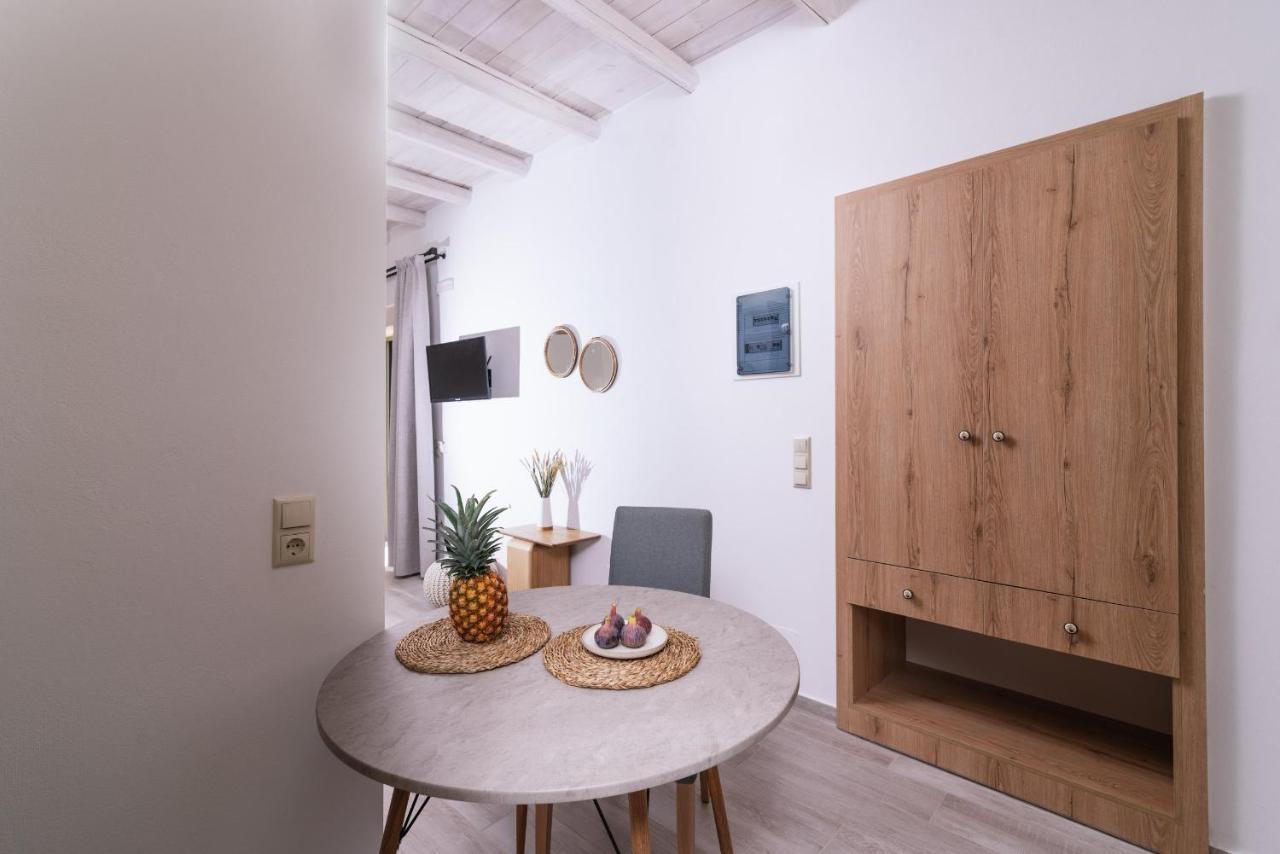 Papadia Luxury Apartments Pitsidia Exterior photo